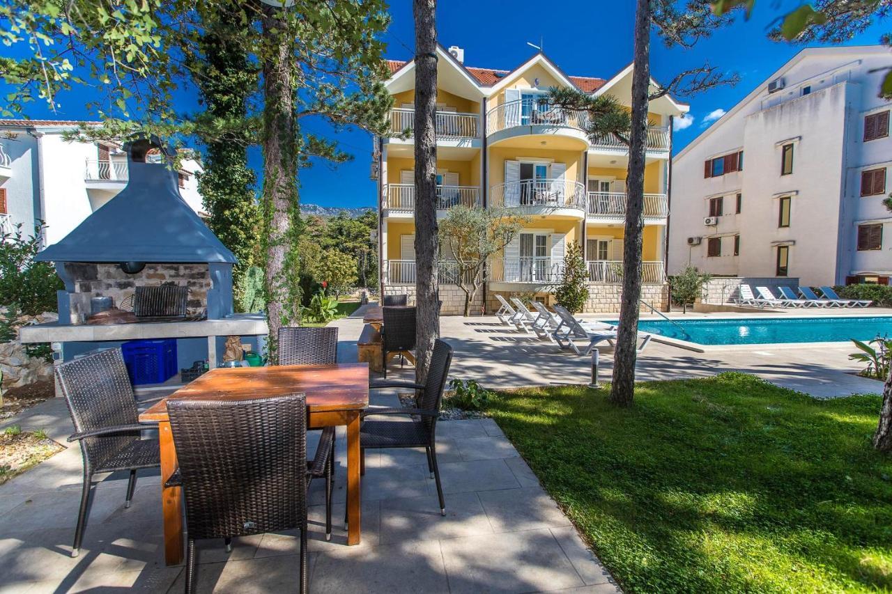 Apartments With A Swimming Pool Jadranovo, Crikvenica - 3238 Exterior foto
